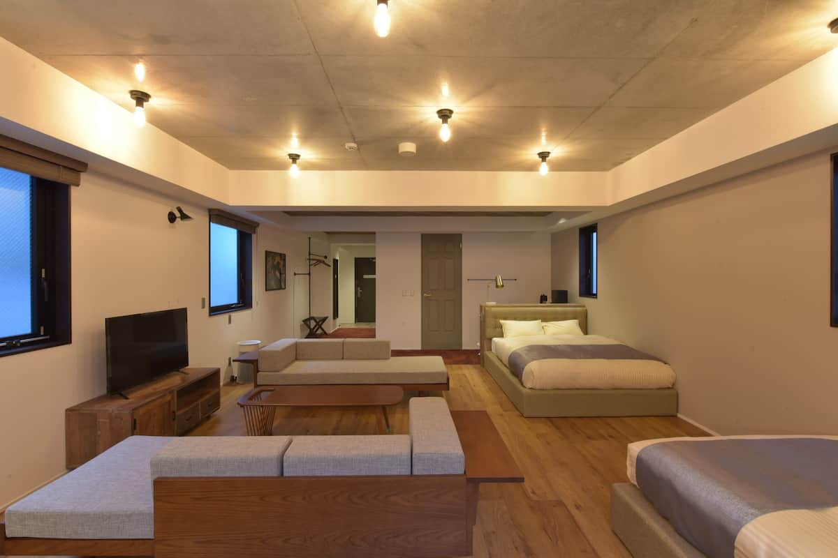 Standard Twin Room | 1 bedroom, individually decorated, desk, laptop workspace