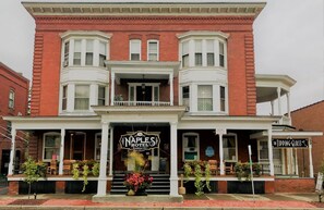 Front of property - The Naples Hotel (Naples)