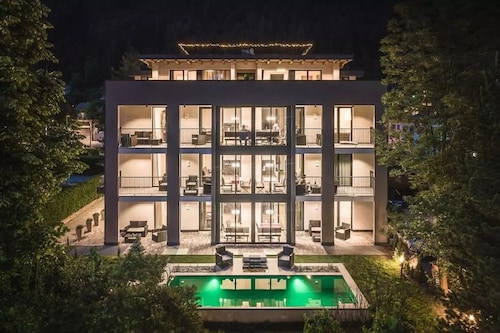 Superior Apartment with Mountain View, Terrace, Spa, Garden & Pool