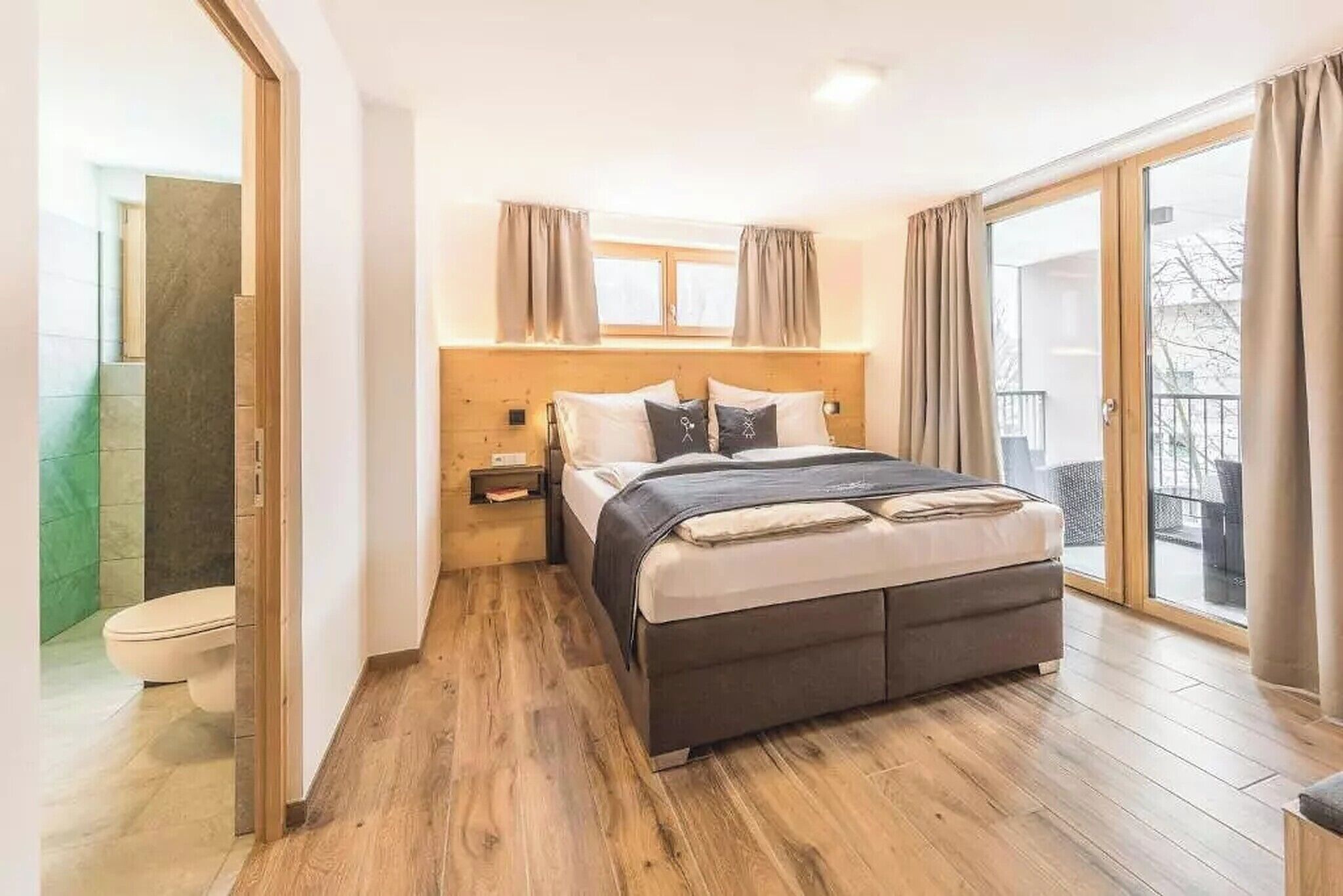 2 makuuhuonetta, ilmainen Wi-Fi, vuodevaatteet