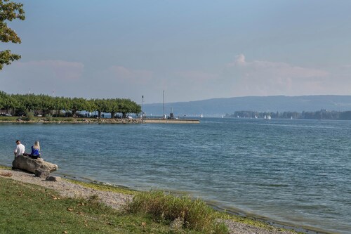 Charming Apartment “Grauer” close to Lake Constance with Wi-Fi, Terrace & Garden