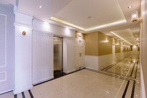 Hallway - The Cape Hotel (Udon Thani)