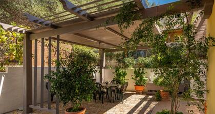 Holiday Apartment "Sa Corte de Dinu" with Wi-Fi, Terrace & Garden