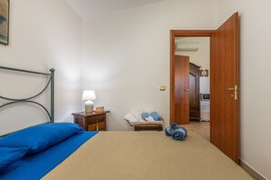 2 camere, ferro/asse da stiro, Wi-Fi gratuito, lenzuola