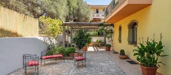 Appartement de vacances "Sa Corte de Dinu" avec Wi-Fi, terrasse et jardin