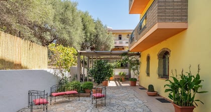 Appartement de vacances "Sa Domu de Dinu" avec Wi-Fi, terrasse et jardin