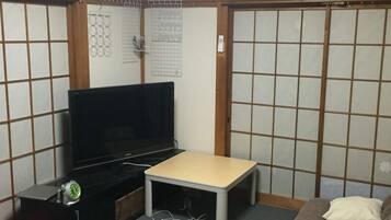 Western Room 1