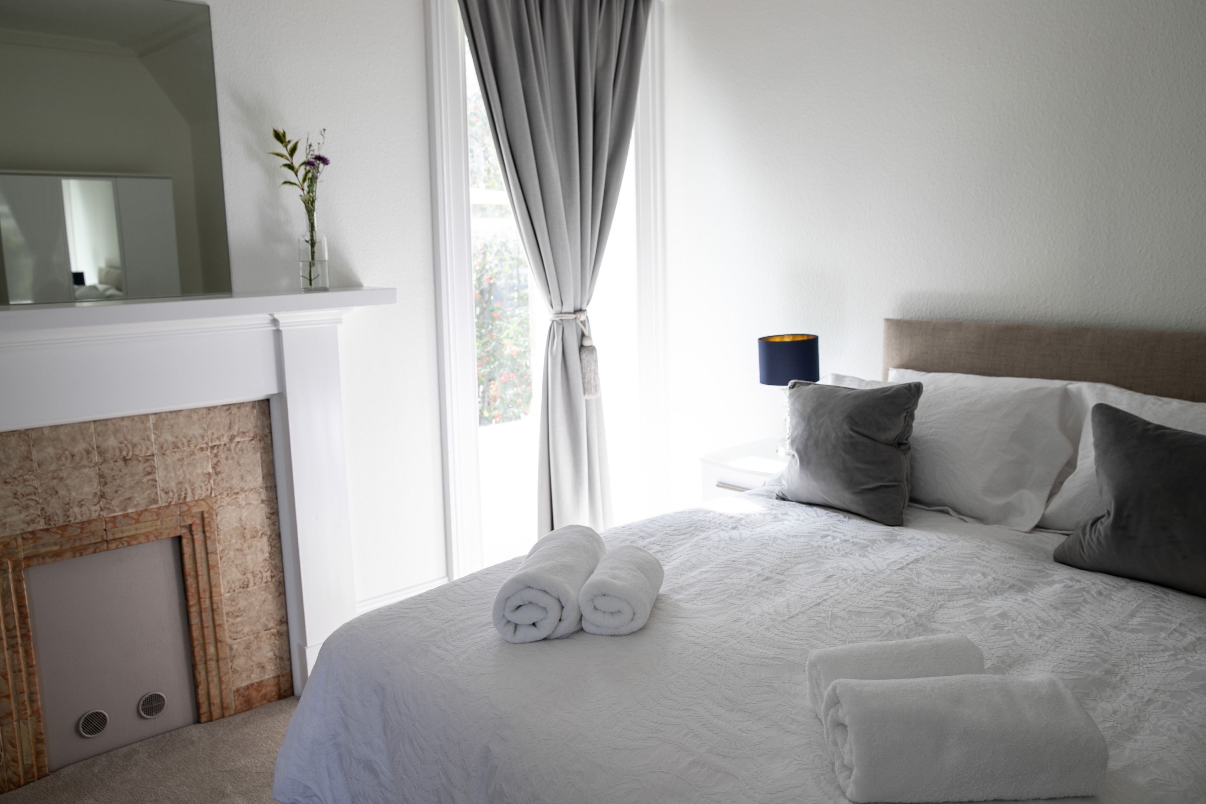 4 habitaciones, tabla de planchar con plancha y wifi 