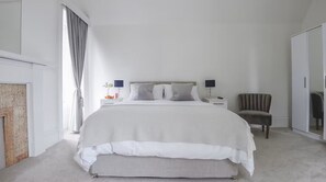 4 bedrooms, iron/ironing board, WiFi - Whitecraigs - a rural that sleeps 8 guests in 4 bedrooms (Elgin)