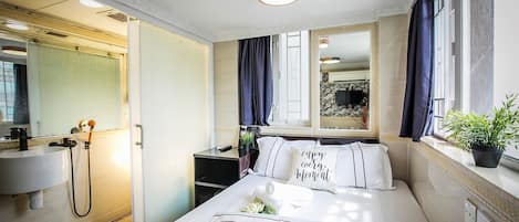 1 bedroom, free WiFi, bed sheets