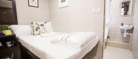 Blackout curtains, free WiFi, bed sheets