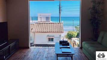 Premier Room | 1 bedroom, laptop workspace, free rollaway beds, free WiFi