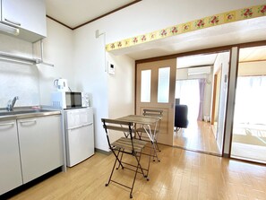 Appartement | Dineren op de kamer