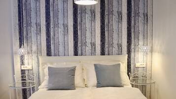 ์ํฐ ์ํํธ (Blue) | 1 ๊ฐ์ ์นจ์ค, ์ด์งํธ์ฐ ๋ฉด ์ํธ, ๊ณ ๊ธ ์นจ๊ตฌ, ๊ฐ๊ฐ ๋ค๋ฅธ ์คํ์ผ์ ์ธํ
๋ฆฌ์ด