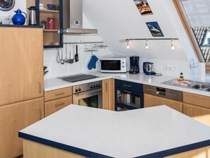 Køleskab, mikrobølgeovn, ovn, opvaskemaskine