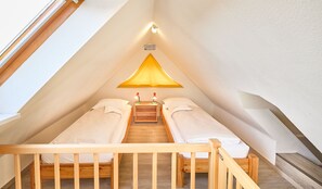 2 bedrooms, WiFi, bed sheets