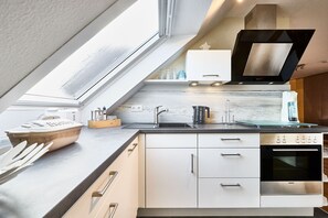 Frigorifero, microonde, forno, lavastoviglie