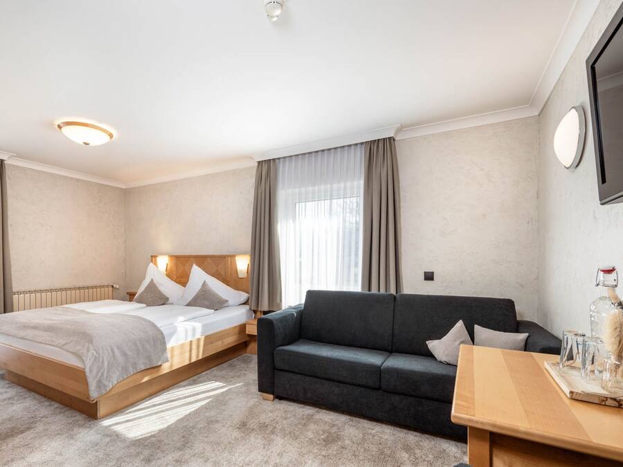 In-room safe, free WiFi, bed sheets