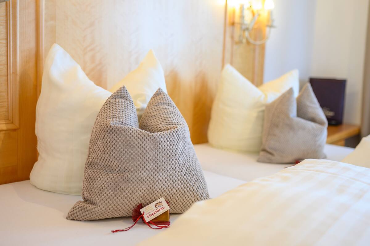 double room, balcony | 1 bedroom, in-room safe, free wifi, bed sheets