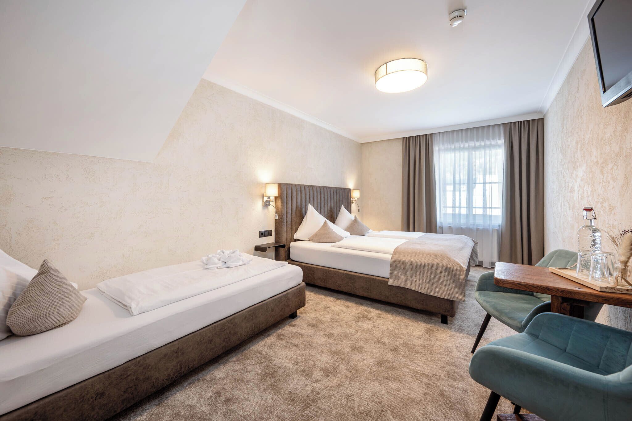 Classic Triple Room | In-room safe, free WiFi, bed sheets