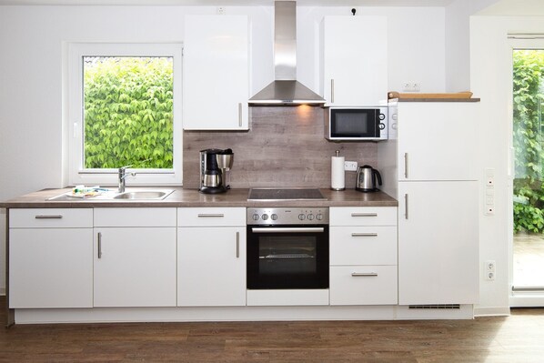 Frigorifero, microonde, forno, lavastoviglie