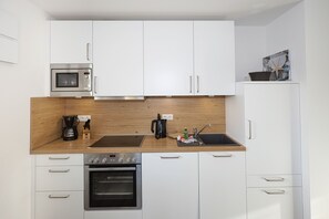 Køleskab, mikrobølgeovn, ovn, opvaskemaskine