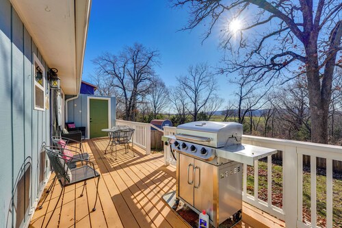 3 Mi to Table Rock Lake! Cozy Ozark Apartment