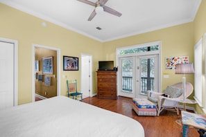 4 bedrooms, iron/ironing board, free WiFi, bed sheets - ☀️Unique 30A-Bikes-Walk to Seaside-Playhouse II (Santa Rosa Beach)