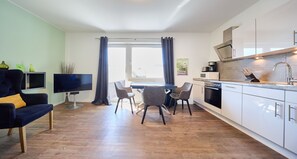 Frigorífic, microones, forn i rentaplats 