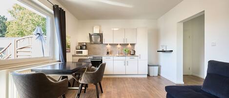 Frigorifero, microonde, forno, lavastoviglie