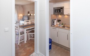 Fridge, microwave, dishwasher, coffee/tea maker