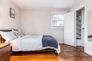 Talo (3 Bedrooms) | 3 makuuhuonetta, kannettavalle tietokoneelle sopiva työtila