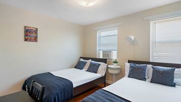 2 bedrooms, laptop workspace, iron/ironing board, free WiFi