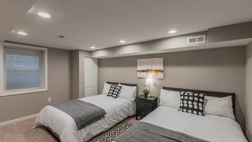 Huis (3 Bedrooms) | 3 slaapkamers, een laptopwerkplek, een strijkplank/strijkijzer