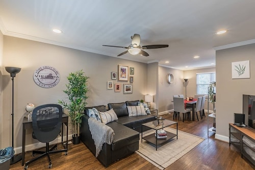Beautiful 3br/2ba House with cozy backyard by CozySuites