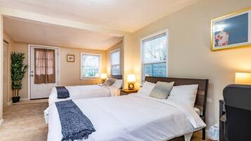 House (3 Bedrooms) | 3 bedrooms, laptop workspace, iron/ironing board, WiFi