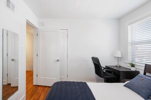 3 bedrooms, laptop workspace, iron/ironing board, free WiFi