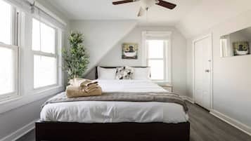 House (4 Bedrooms) | 4 bedrooms, laptop workspace, iron/ironing board, free WiFi