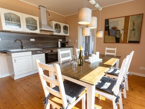 Fridge, oven, dishwasher, highchair - Vacation apartment Alpaka-Idylle - Holiday apartment (Rubkow)