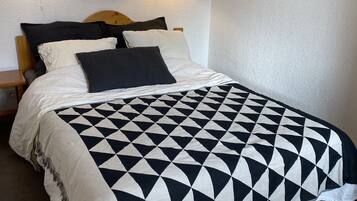 2 bedrooms