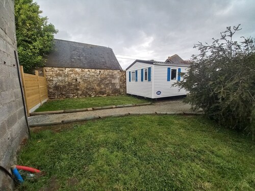 Mobile home in an old farmhouse on 3.5 ha