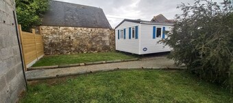 Mobile home in an old farmhouse on 3.5 ha