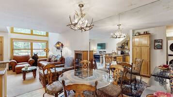 TV, fireplace, DVD player