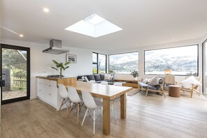 Interior - Children's Bay Exclusive - Akaroa (Akaroa)