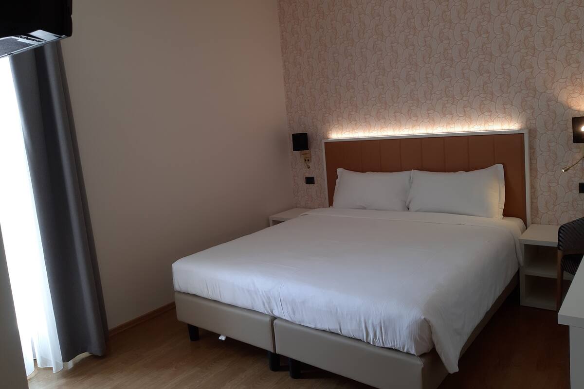 In-room safe, desk, free cots/infant beds, rollaway beds