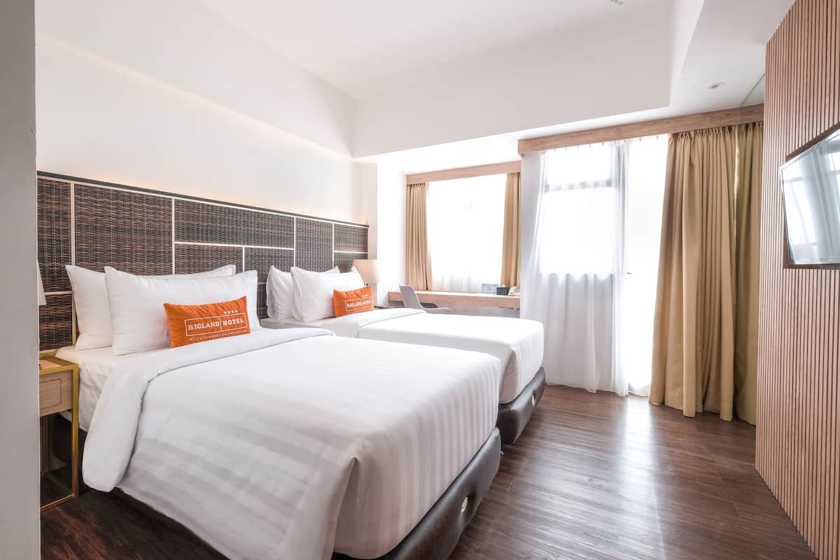 Coffres-forts dans les chambres, bureau, Wi-Fi gratuit, draps fournis