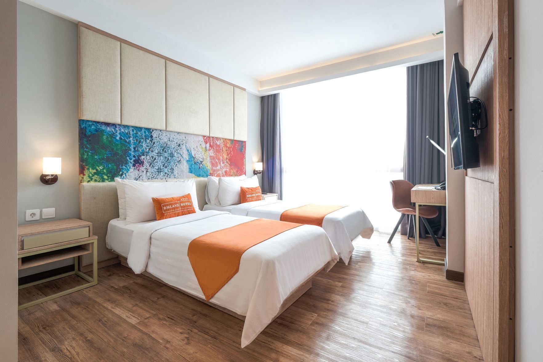 Coffres-forts dans les chambres, bureau, Wi-Fi gratuit, draps fournis