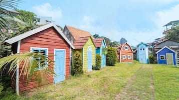 Children’s play area – outdoor