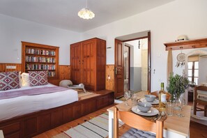 1 bedroom, internet, bed sheets