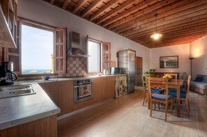 冰箱、茶具/咖啡用具、电热水壶、烤面包机